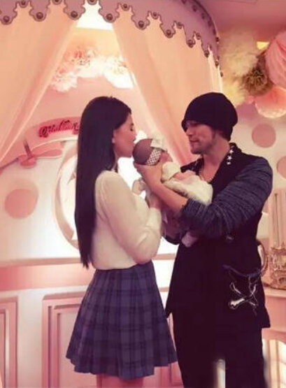 揭秘娱乐圈那些幼龄的星妈 揭秘娱乐圈那些幼龄的星妈