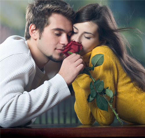 哪些星座会对你一见钟情 哪些星座会对你一见钟情