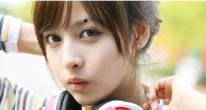 女人身上长痣的含义有哪些 女人身上长痣的含义有哪些