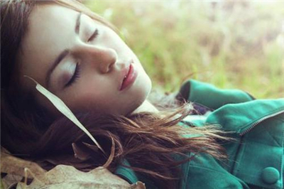 啥星座女谈恋爱犯傻