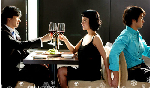 爱情三心二意的星座女 爱情三心二意的星座女