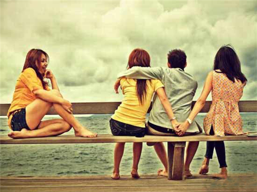 三角恋中易退缩的星座 三角恋中易退缩的星座