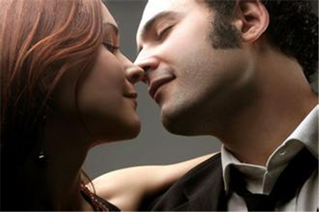 易被男人玩弄的星女 易被男人玩弄的星女