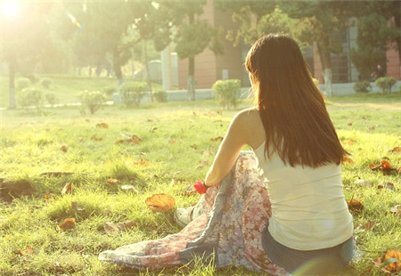 易被小事感动的星座女 易被小事感动的星座女