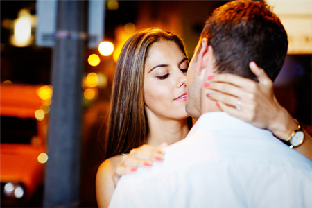 钟情于暖男的星女 钟情于暖男的星女