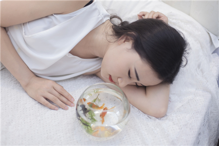 玻璃心别追这些星座女 玻璃心别追这些星座女