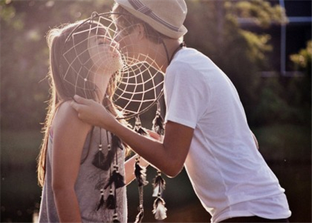 最爱掩饰自己恋情的的星座